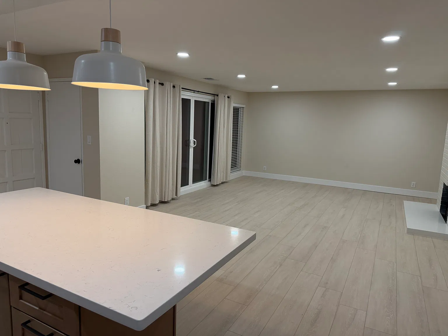 3 bed, 1350 sqft, $6,000 — Photo 3