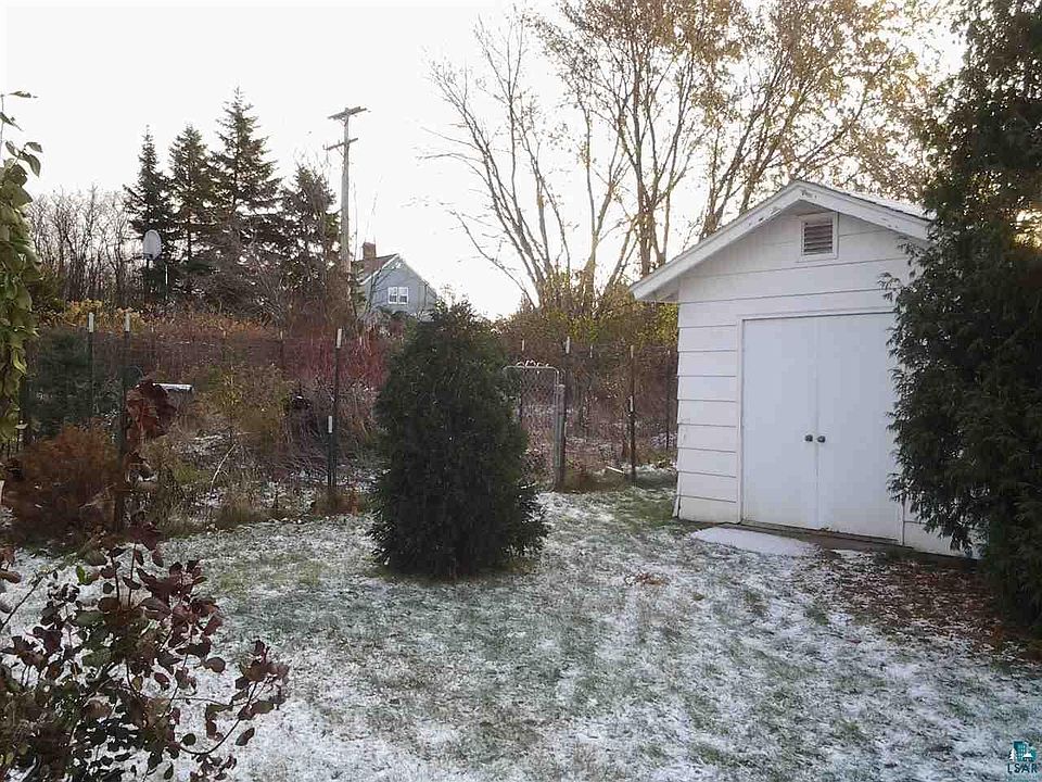 2nd image of 38xx S Lake Ave