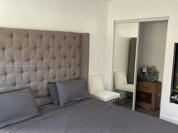 4th image of 821 NE 6th St #15304507