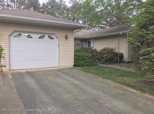 4 San Carlos Ct, Toms River, NJ 08757
