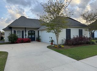 8212 Valencia Ct, Baton Rouge, LA 70820
