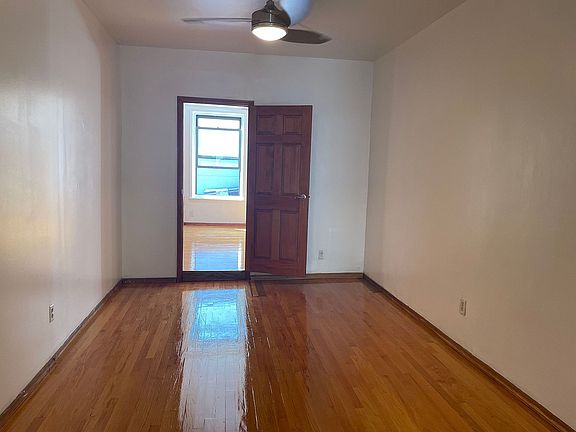 4th image of 259 Smith St #1