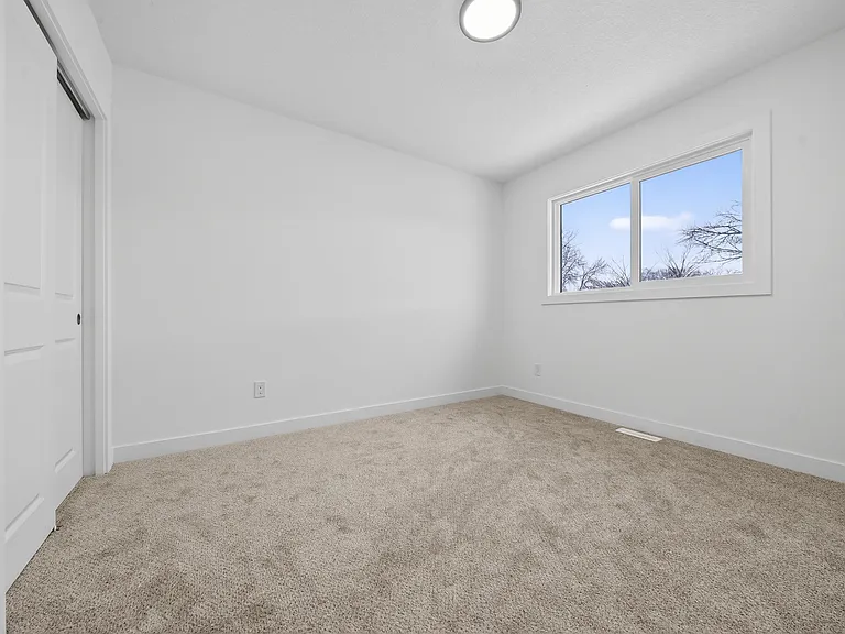 8600 121st Ave NW — Photo 19