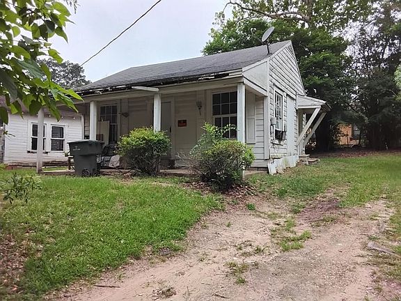 2nd image of 213 Flora St