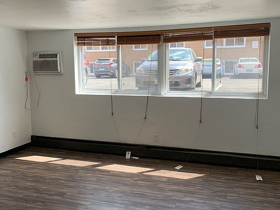 4th image of 615 E 18th St #8302207