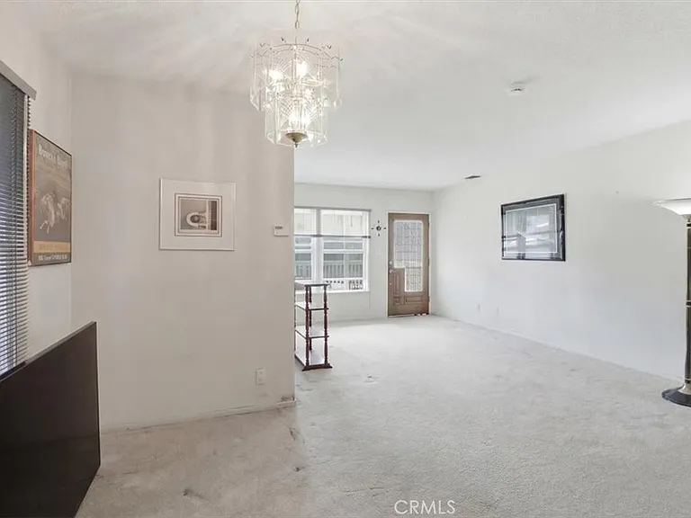 2103 Harriman Ln — Photo 13