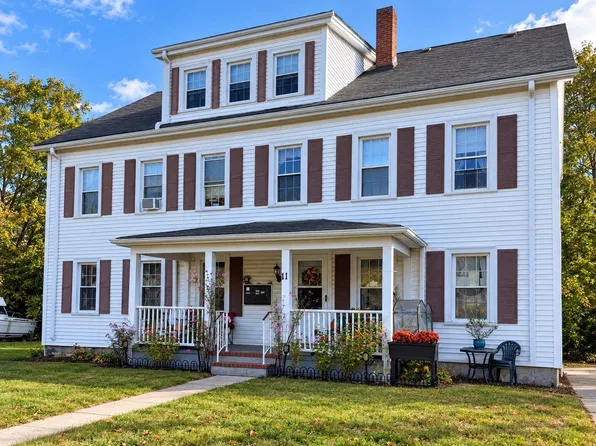 11 Macomber Ave, North Dartmouth, MA 02747