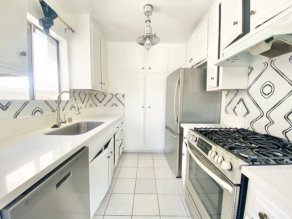 1st image of 1229 12th St APT 1