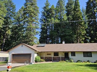 1221 Woodland Park Dr, Mount Shasta, CA 96067