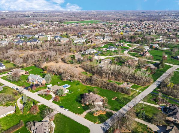 2601 Emily Ln, New Lenox, IL 60451