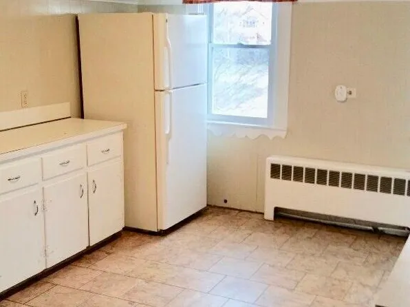 (undisclosed Address), Bristol, RI 02809