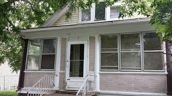1st image of 711 Newton Ave N