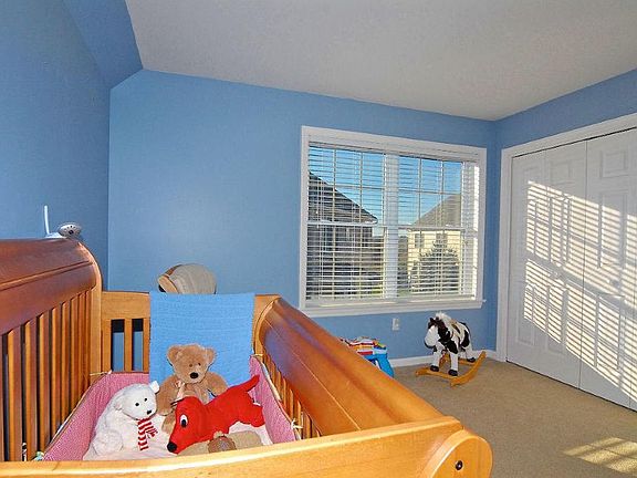 3rd image of 107 Charlan Blvd