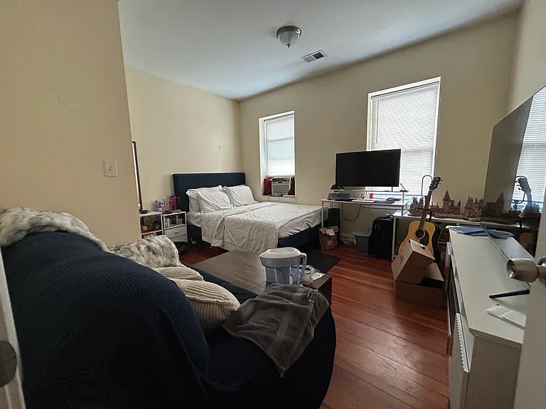 191 Boylston St #1A — Photo 4