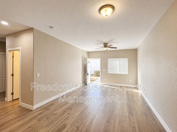5th image of 1121 Sixshooter Ave #2