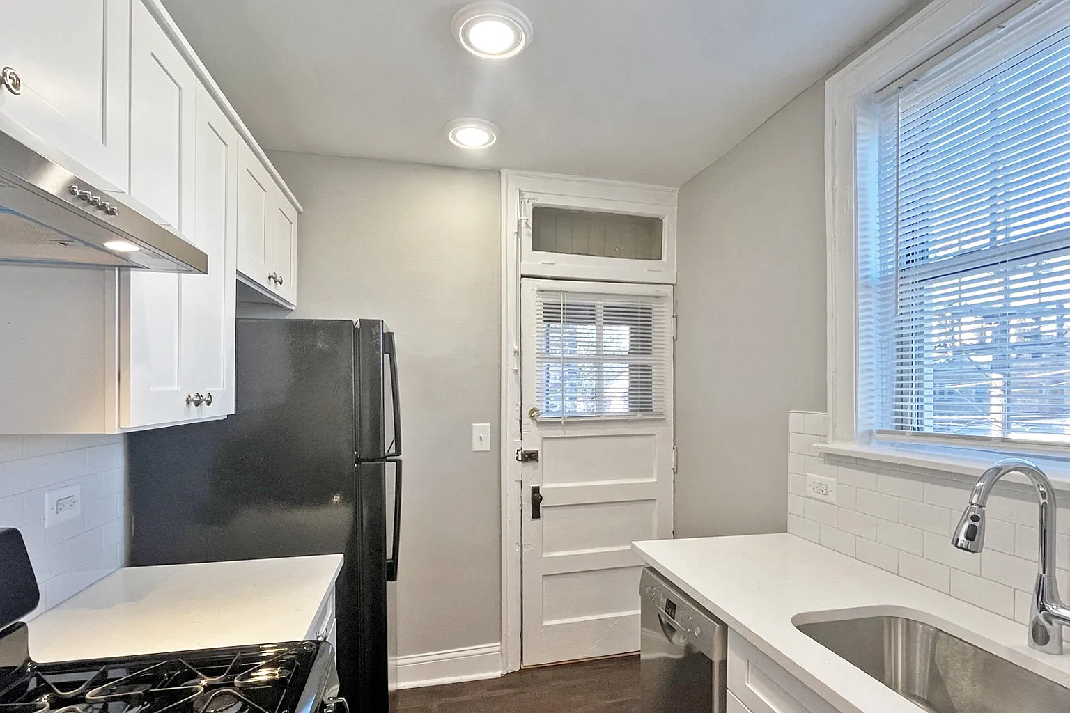 618-632 S. Austin Blvd. — Photo 1
