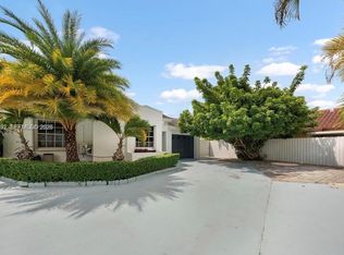 15642 SW 59th St, Miami, FL 33193