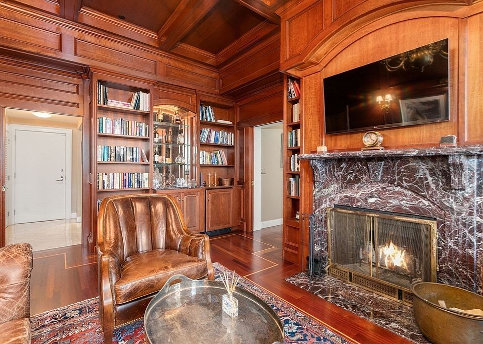 1st image of 6 Edgerly Pl Suite 402/403