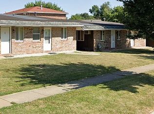 200 W Shelbourne Dr, Normal, IL 61761