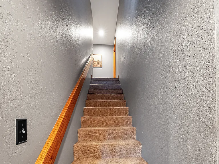 83 Larkspur Ln #B — Photo 25