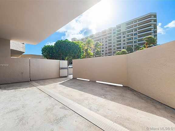 2nd image of 251 Crandon Blvd APT 120