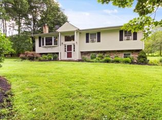 394 Creek Rd, Frenchtown, NJ 08825