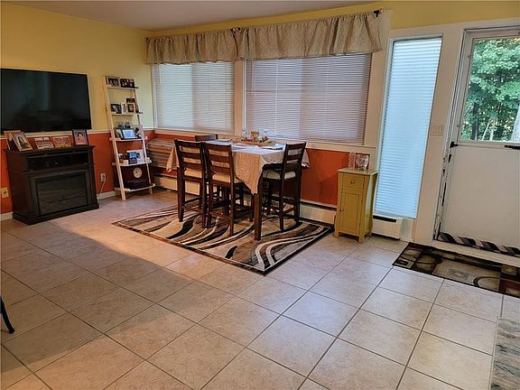 4th image of 1 Wyndover Woods Ln APT 17