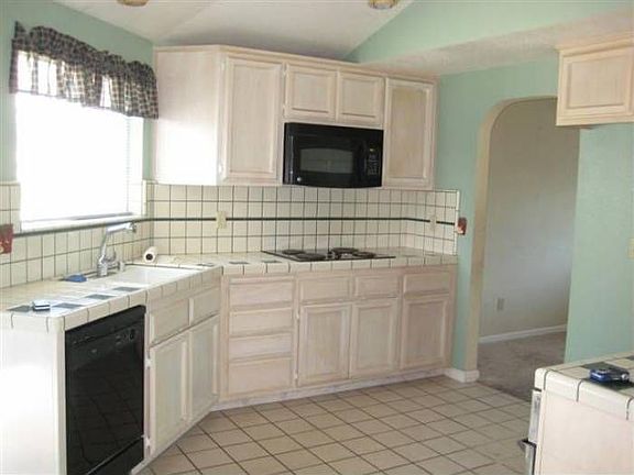 4th image of 2105 Boyden Dr