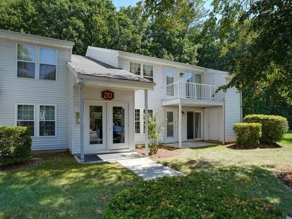 20 Walden Dr APT 15, Natick, MA 01760