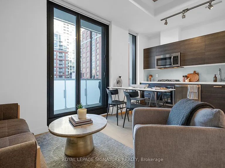 11 Charlotte St #606 — Photo 1