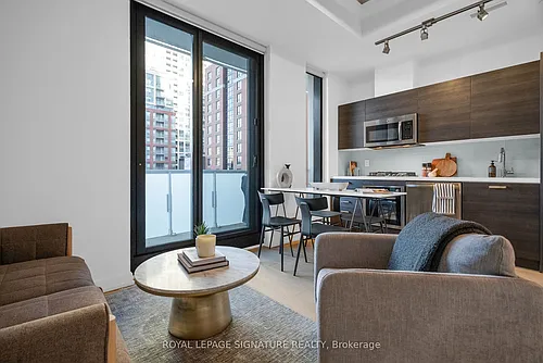 11 Charlotte St #606 Photo 1