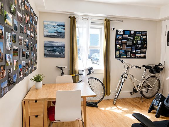 5th image of 126 Charles St APT 2