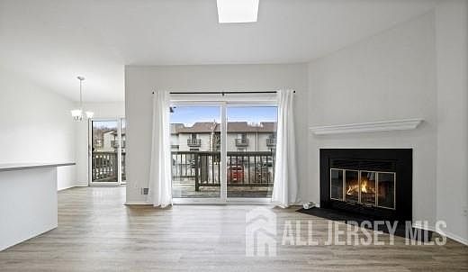 4th image of 1406 Spruce Hills Dr