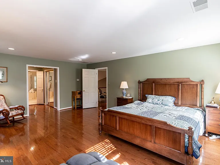 10117 Meyer Point Ter — Photo 18