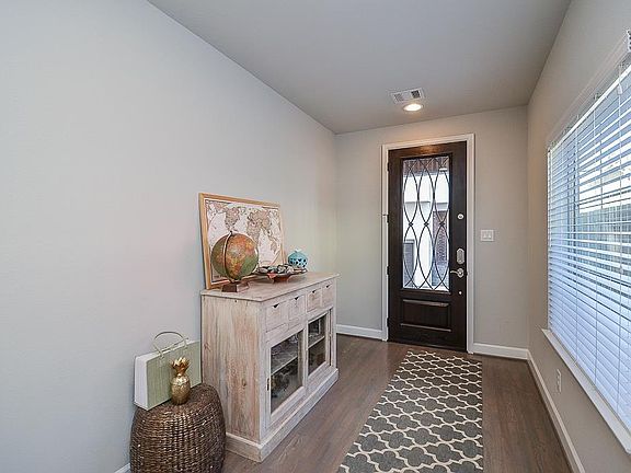 5th image of 1536 Dian St #C