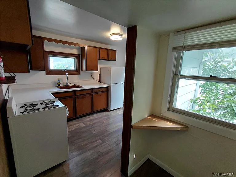 96 Clinton Ave #4 — Photo 10