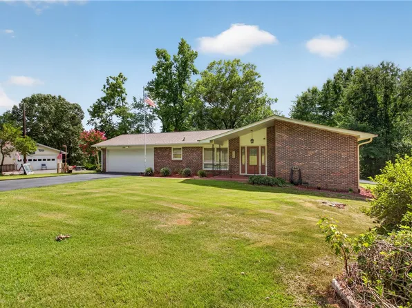 135 Brookhaven Cir, Seneca, SC 29672