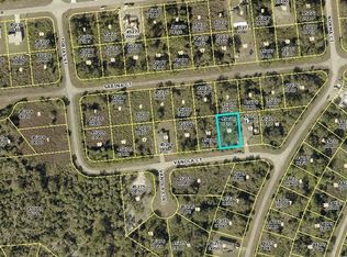 660 Vanola Ct, Lehigh Acres, FL 33972
