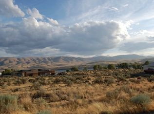 703 Ross Ct SW, Mattawa, WA 99349