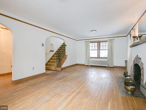 3rd image of 2648 19th Ave E