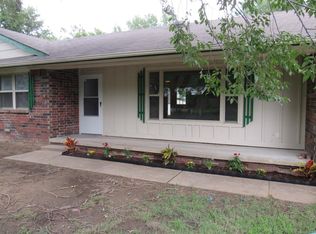 1204 Reavis Rd, Claremore, OK 74017