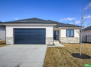 20910 Ellison Ave, Elkhorn, NE 68022