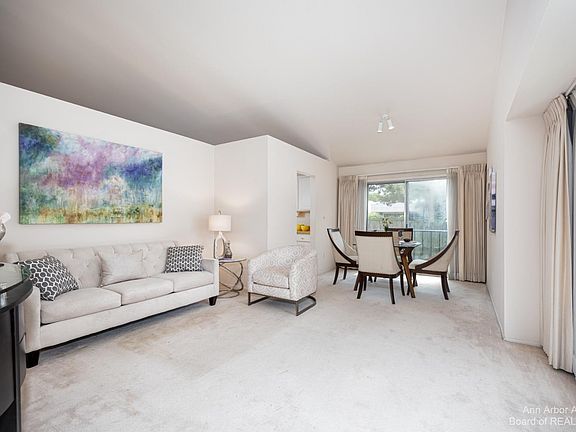 3rd image of 3146 Bolgos Cir #274