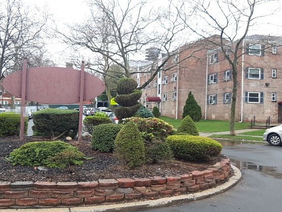 2nd image of 66-02 111th St Unit 3C