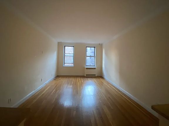 3rd image of 41-43 39th Pl #3B
