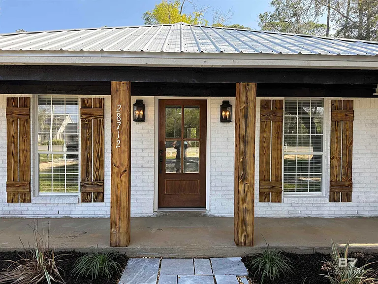 28712 Canal Rd — Photo 1