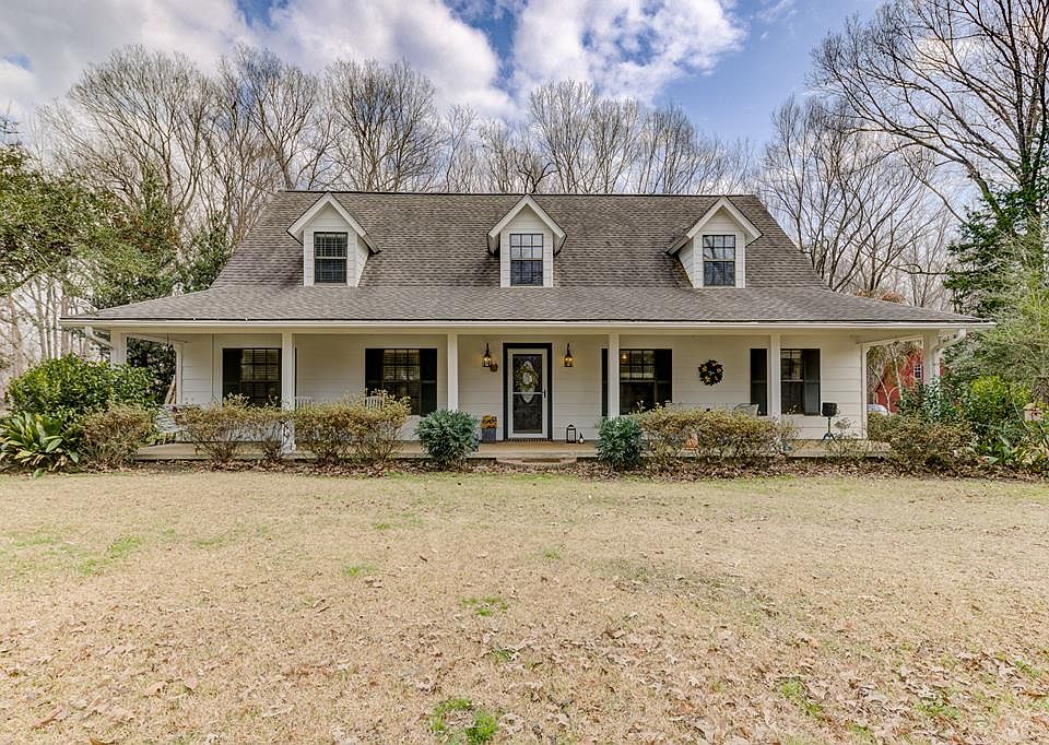 1st image of 102 Fairview Dr