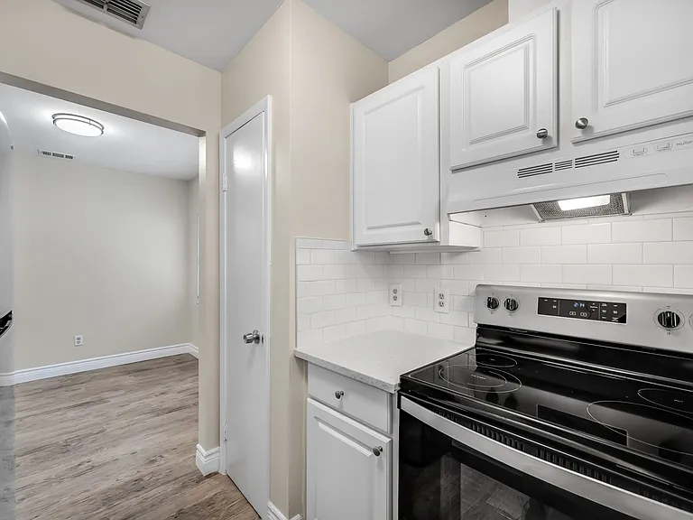 406 S Westland Ave — Photo 33