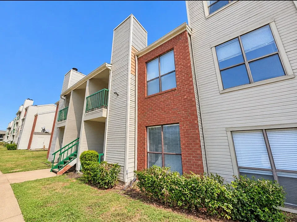 7126 Holly Hill Dr #108