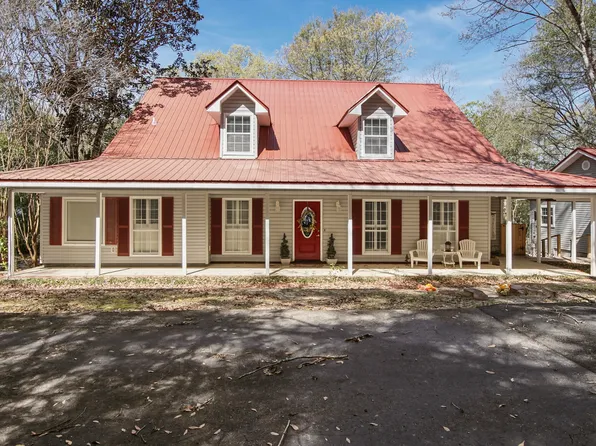 2272 Spring Lake Rd, Defuniak Springs, FL 32433
